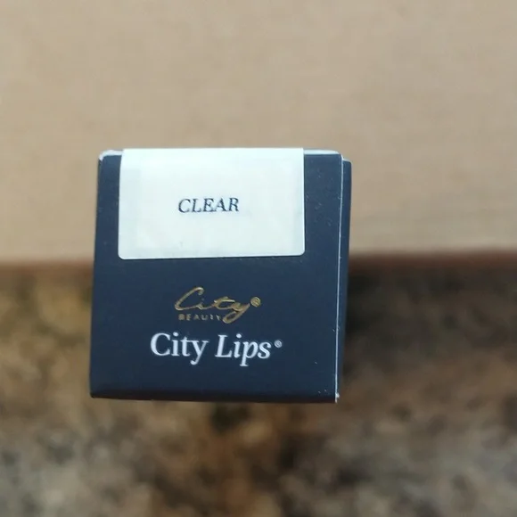 City Lips Plumping Lip Gloss - Elegant Clear. 💋🔥💋🔥 - Picture 6 of 6